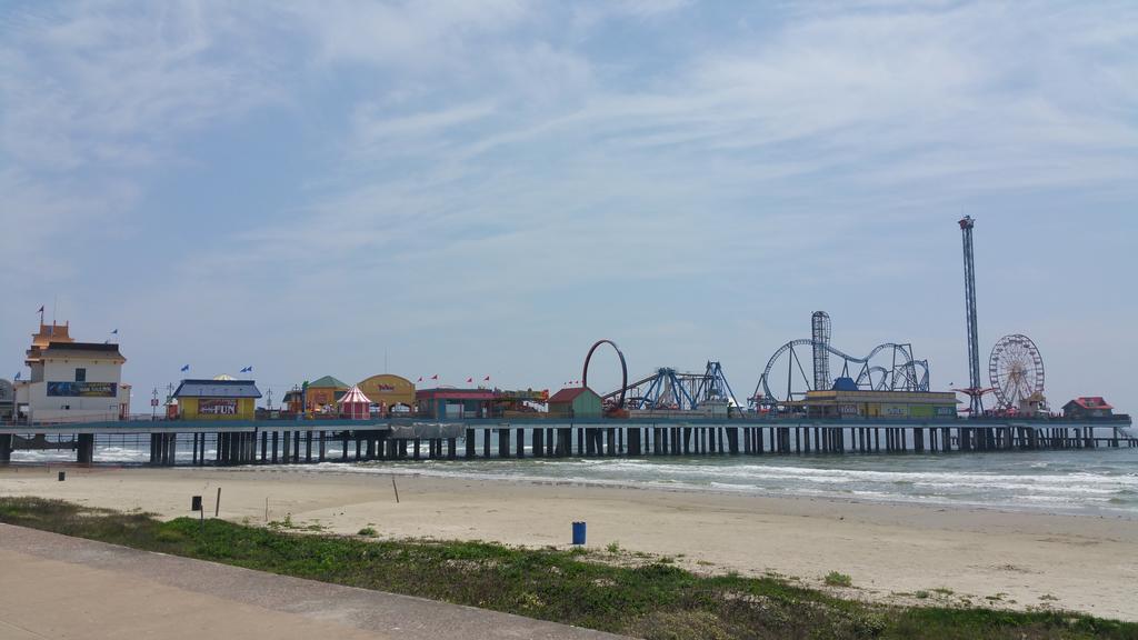 גלווסטון Private Beach -- Away From The Crowds - Ocean Views -Short Drive To Moody Gardens, Schlitter Bahn, Pleasure Pier מראה חיצוני תמונה